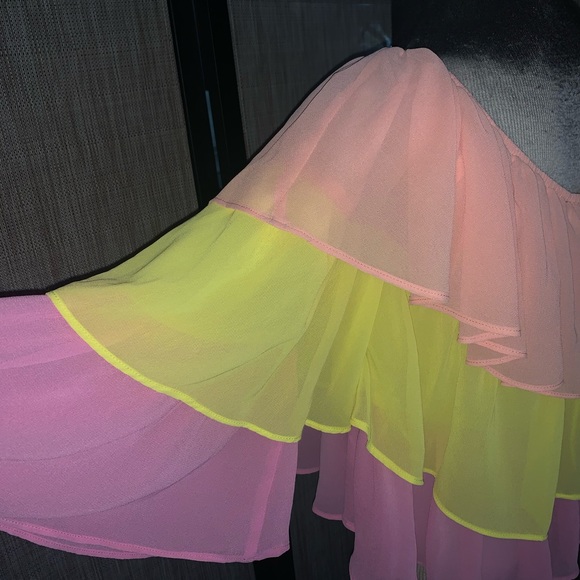 Lilly’s Kloset three tier festive top - Picture 4 of 7